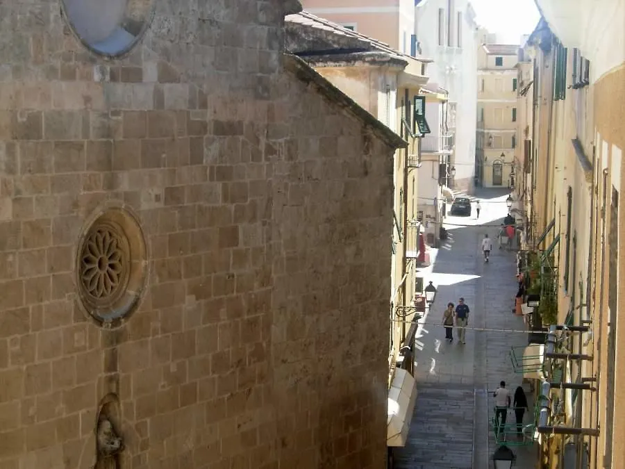 Cuore Del Centro Storico Alghero Apartment